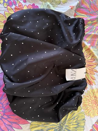 top Zara negro con pedrería