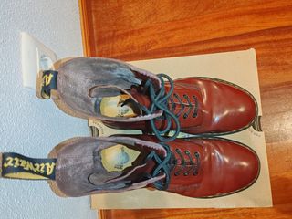 Botas Dr. Martens Granate - talla 42 - 12 agujeros
