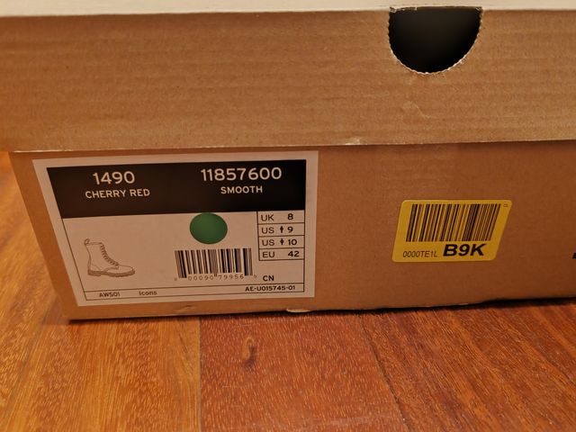 Botas Dr. Martens Granate - talla 42 - 12 agujeros