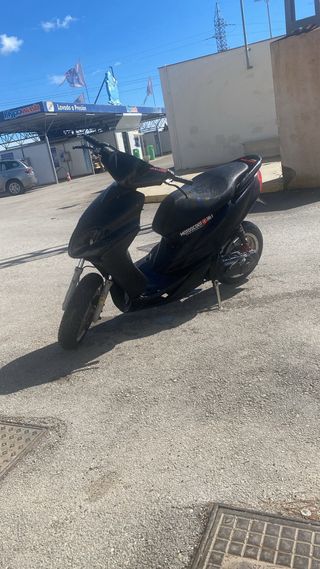 Yamaha Jog RR negra
