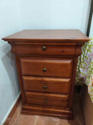Mesillas noche 4 cajones madera
2×80.