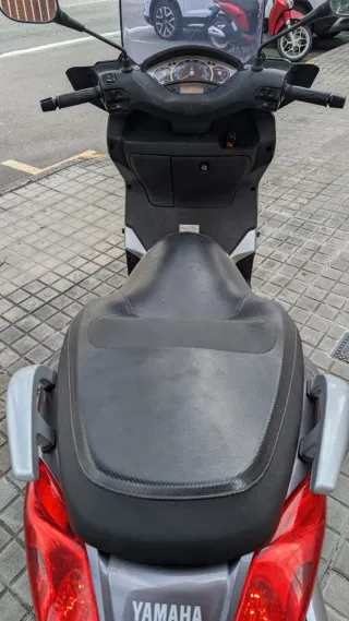 Yamaha XMAX 250 25.000km (Factura revisión taller)