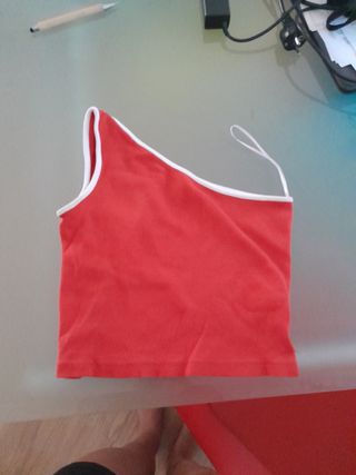 Top rojo 