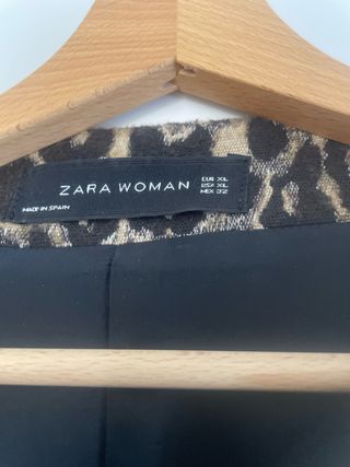 Abrigo Zara leopardo XL
