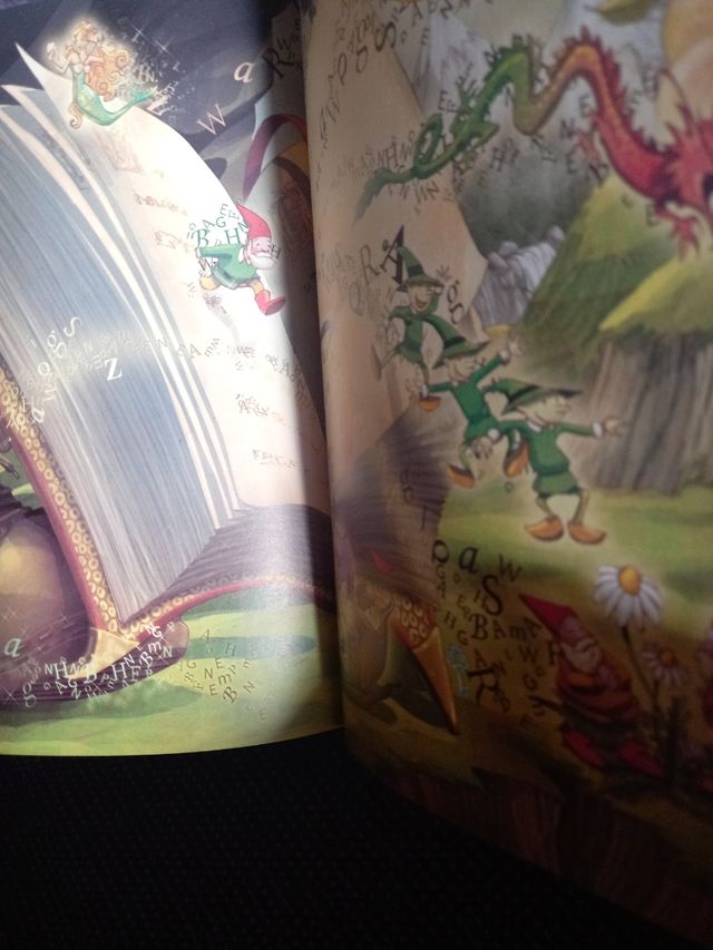 Regreso al Reino de la Fantasía: ¡Libro con olo...