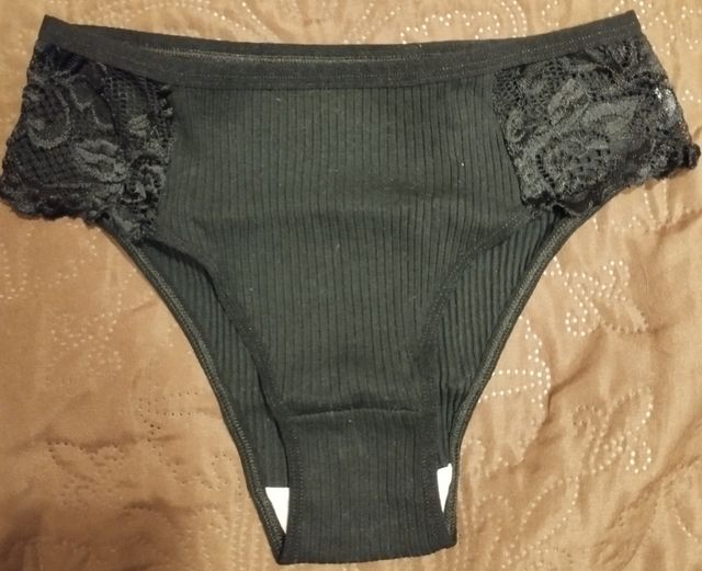 Cuecas rendadas azuis