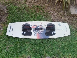 Tabla kitesurf Airush 137x41