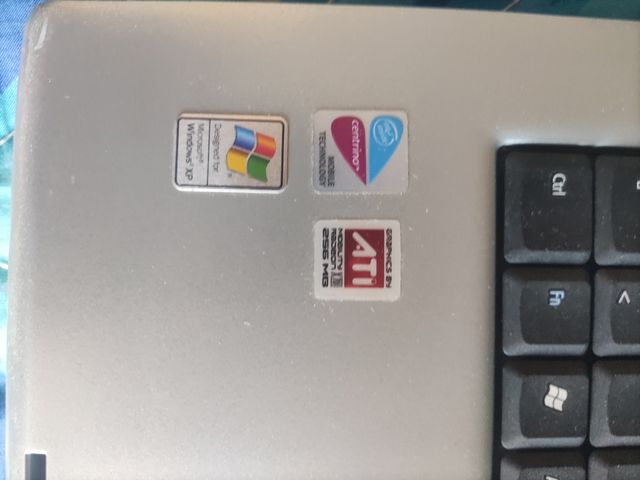 Acer portatile grigio da riparare