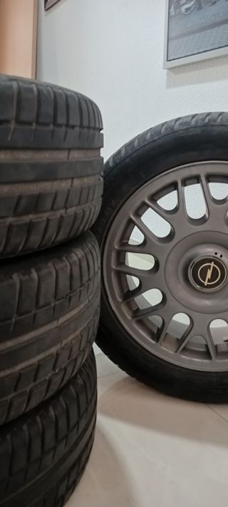 4 Llantas 185/65R15 usadas