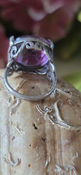 Anillo plata siglo XIX piedra morada
