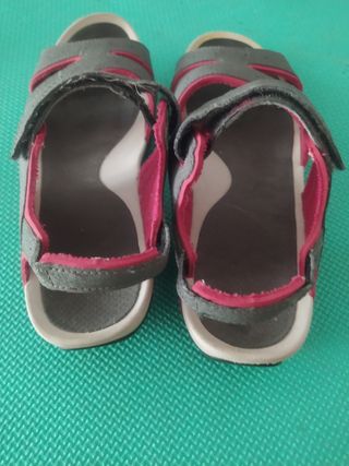 Sandalias Decathlon mujer grises-rosa