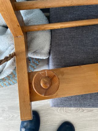 Perchero de pared con balda macizo