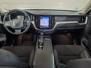 Volvo XC60 T4 MOMENTUM AUTO