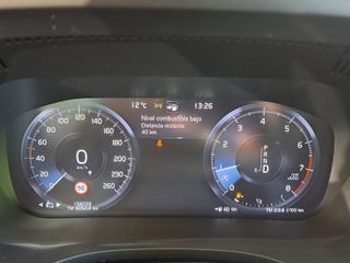 Volvo XC60 T4 MOMENTUM AUTO