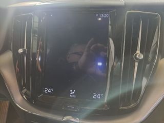 Volvo XC60 T4 MOMENTUM AUTO