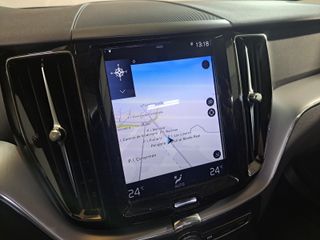 Volvo XC60 T4 MOMENTUM AUTO