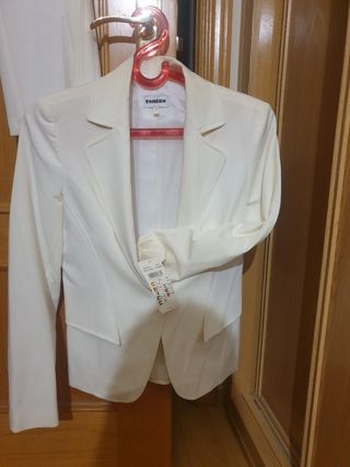 TRAJE DE CHAQUETA BLANCO
