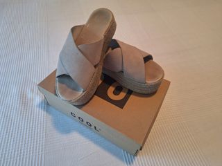Sandalias Coolway gris claro nº 38. Nuevas