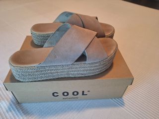 Sandalias Coolway gris claro nº 38. Nuevas