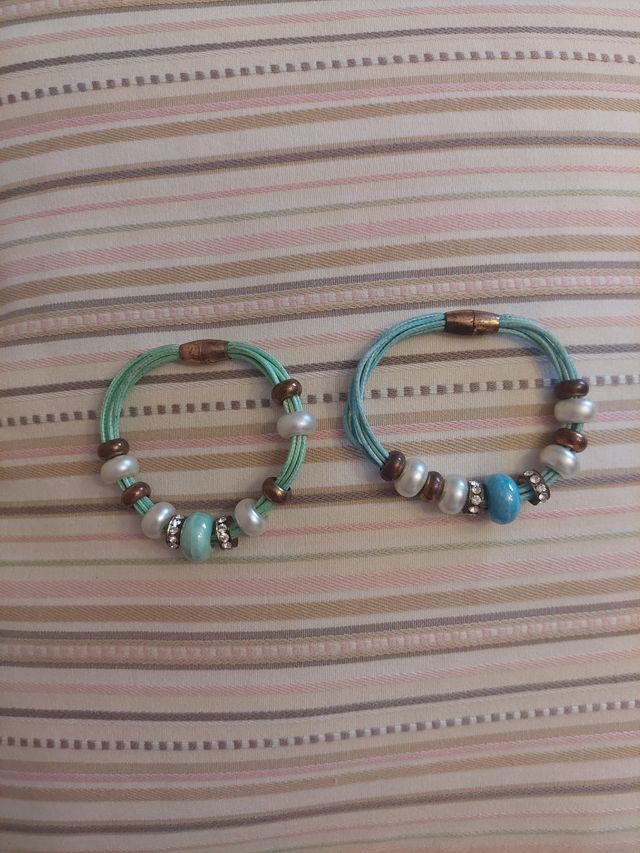 Pulseras turquesa y verdes