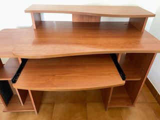 Escritorio madera marrón