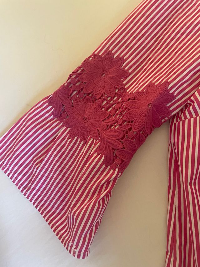 Blusa Cortefiel rayas rojo/fucsia -blanca talla 42