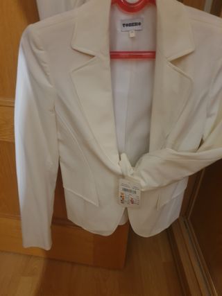 TRAJE BLANCO DE CHAQUETA