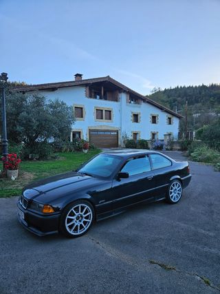 BMW e36 325i coupe con techo