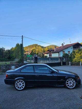 BMW e36 325i coupe con techo