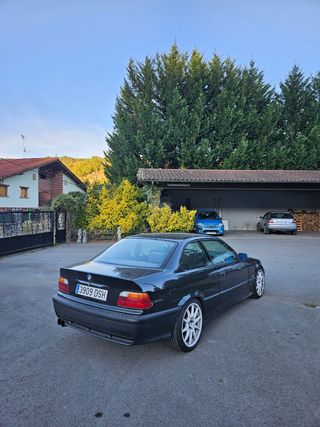 BMW e36 325i coupe con techo