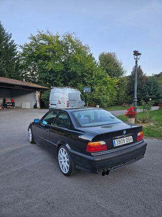 BMW e36 325i coupe con techo
