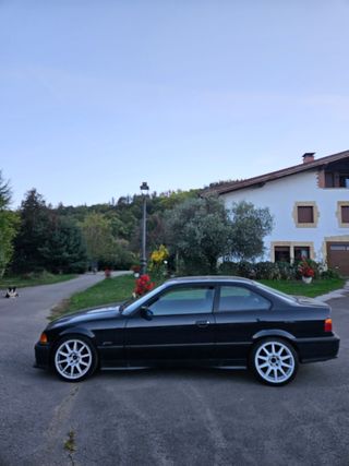 BMW e36 325i coupe con techo