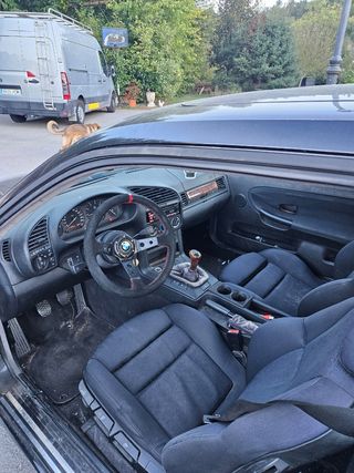 BMW e36 325i coupe con techo