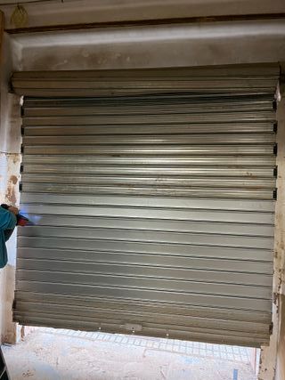 Reparación de persiana de local comercial Valencia