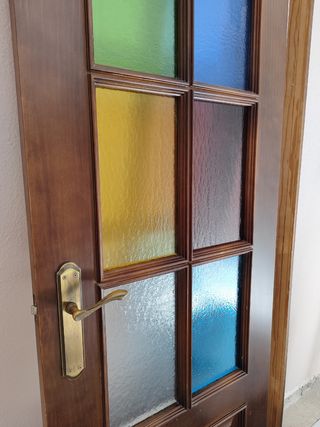 Puerta madera vitral 6 colores