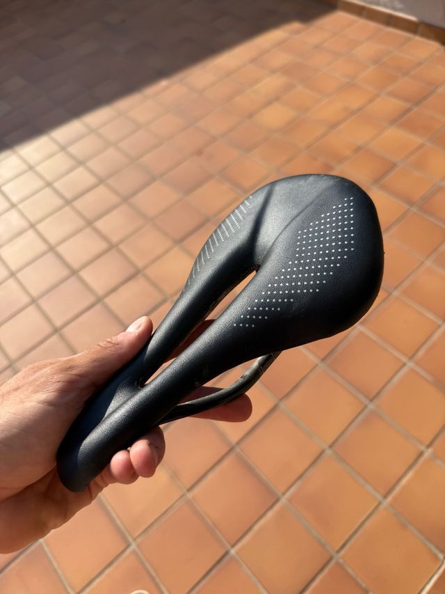 Sillín bici tipo Power 143mm