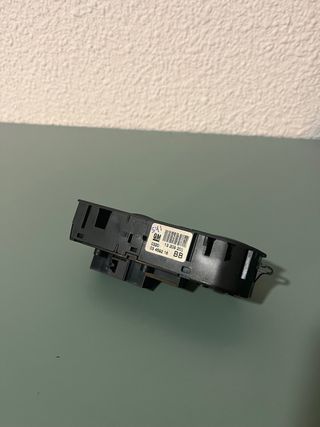 Interruptor elevalunas Opel Astra H