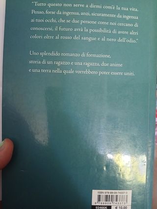 Una bottiglia nel mare di Gaza - Romanzo