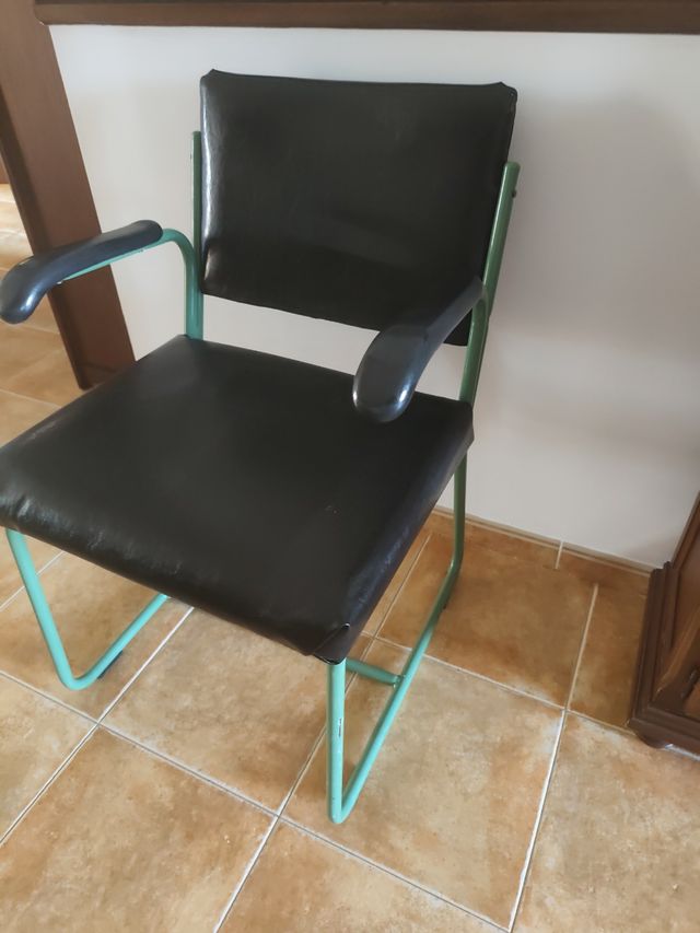 Sillón vintage metal y piel sintética