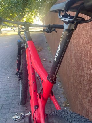 Orbea Oiz M30 2021 roja