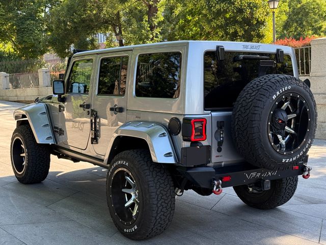 Jeep Wrangler Unlimited 6.4 V8 HEMI 476cv  UNICO