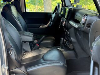 Jeep Wrangler Unlimited 6.4 V8 HEMI 476cv  UNICO