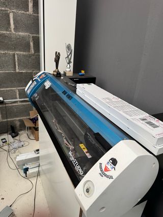 Plotter Roland BN-20 Impresión y Corte