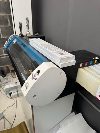 Plotter Roland BN-20 Impresión y Corte