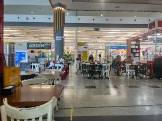 Traspaso de Bar Cafetería en C.C. Carrefour Camas