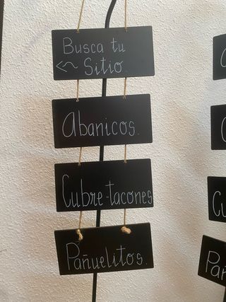 CARTELES BODA: abanicos, cubre-tacones
