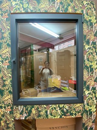 Ventana 1 hoja oscilobatiente 100x125 cm Gris