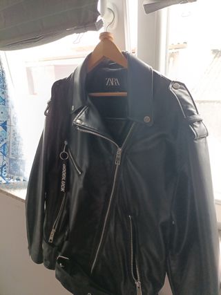Chaqueta negra Zara -Polipiel