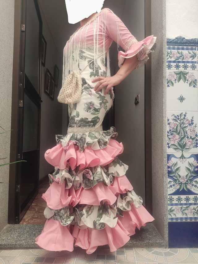 Traje gitana estampado flores