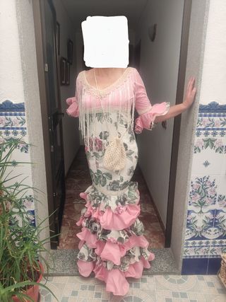 Traje gitana estampado flores